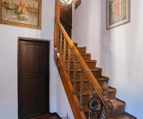 La Figarola - Traditional Townhouse פיראן