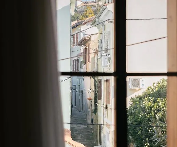 La Figarola - Traditional Townhouse דירה *